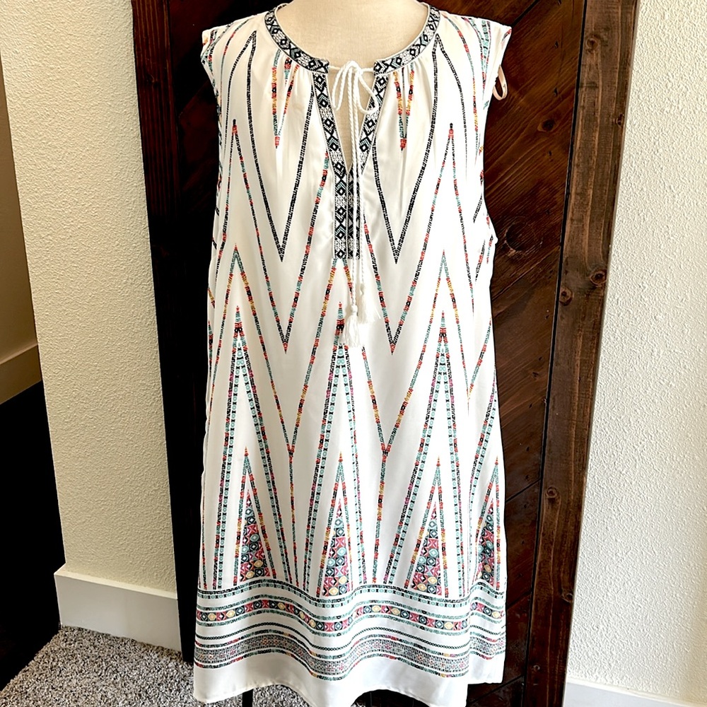 Creamy White Sleeveless Dres with Pops of Color Women’s Size XXL My Danielle